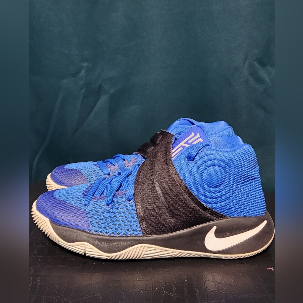 Nike Kyrie 2